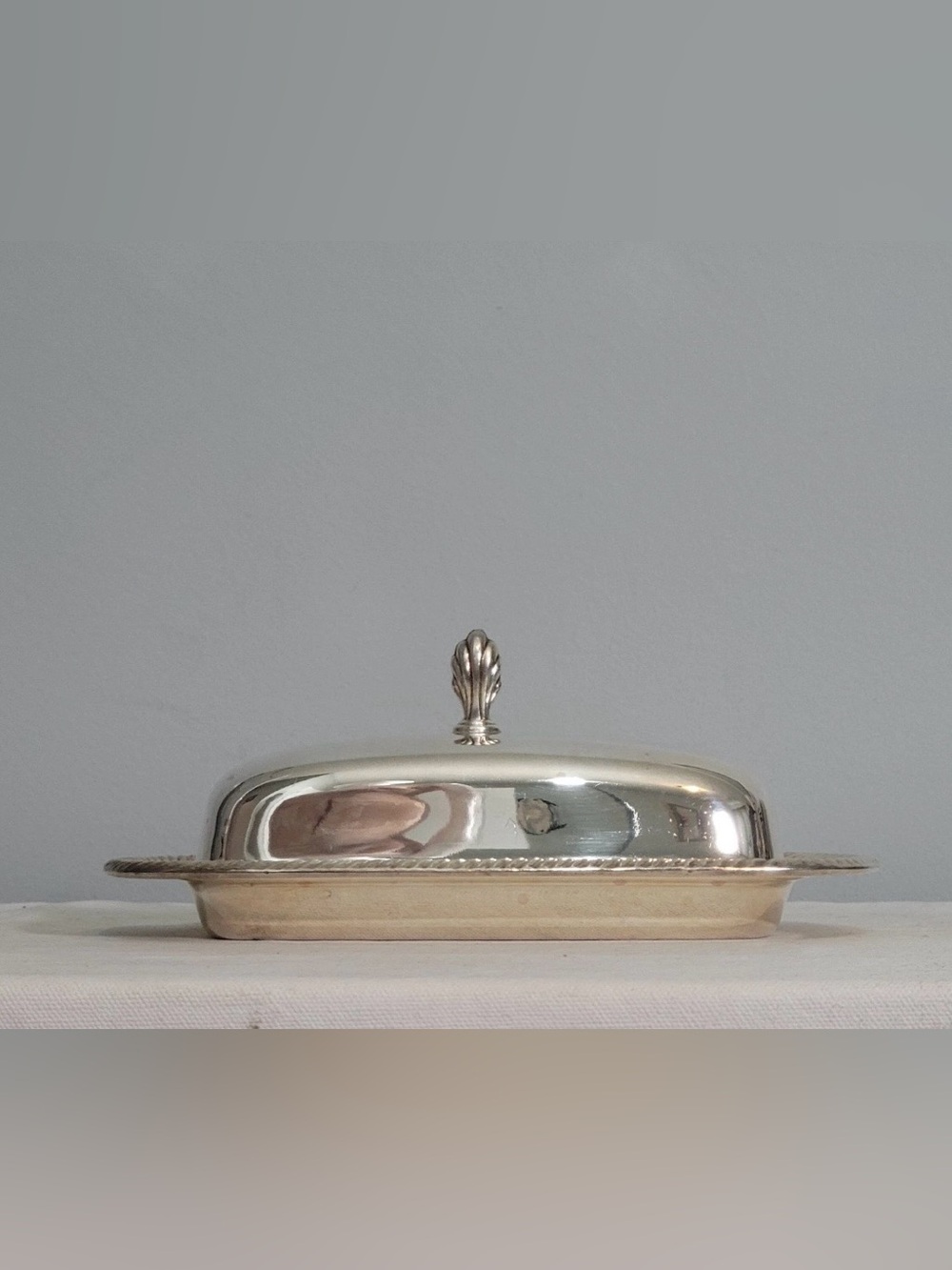 Vintage Wm Rogers 887 Silver Plated Butter Dish